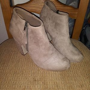 Womens heeled booties